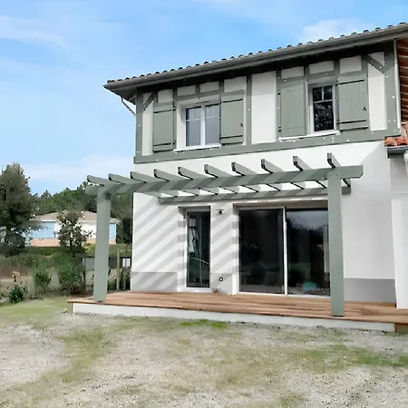Maison Elegante A Avec Jardin Clos Et Terrasse